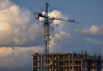 Свыше 300 казахстанских компаний-застройщиков привлекли к адмответственности