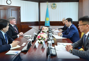 Делать ставку на казахстанских специалистов попросил спикер Мажилиса главу «Шеврон»