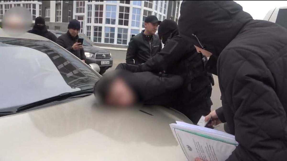 Задержан житель Кокшетау обманувший казахстанцев фейковым объявлением