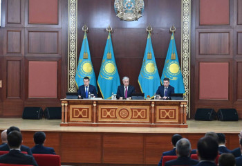 Мемлекет басшысының қатысуымен еліміздің әлеуметтік-экономикалық дамуы жөнінде кеңес басталды
