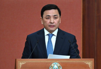 Үш мыңға жуық мектепте интернет жоқ – Алтай Көлгінов