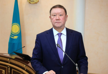 Көлік болмаса, аудандарға қалай барамыз? Құмар Ақсақалов Тоқаевтың сынына қатысты