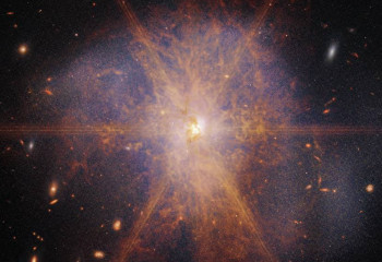 Появился снимок слияния двух галактик Вселенной