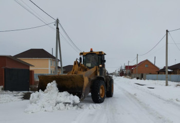 Свыше 7 тысяч кубометров снега вывезли за сутки в Акмолинской области