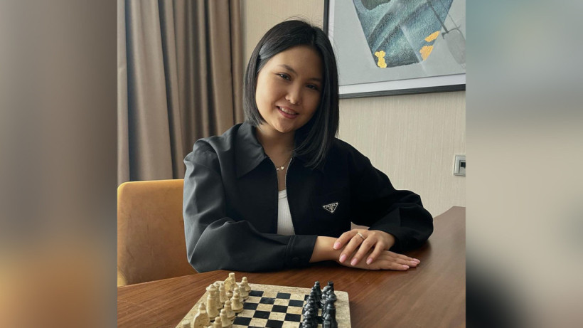  Instagram/bibisarachess 