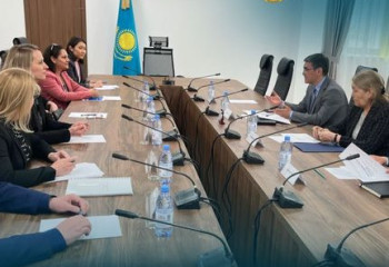 Подготовку педагогов обсудили в Миннауки РК с представителями из Финляндии