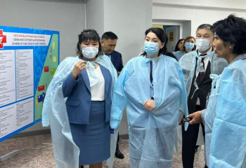 Глава Минздрава провела встречу с населением в Алматинской области