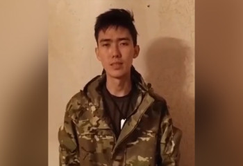 «Соғысқа өз еркіммен келдім»: Ресей жасағына қосылған қазақ жігіті үндеу жасады