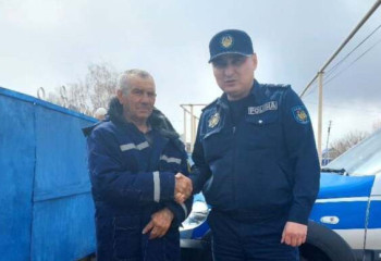 Тонущего в Тоболе мужчину спас участковый