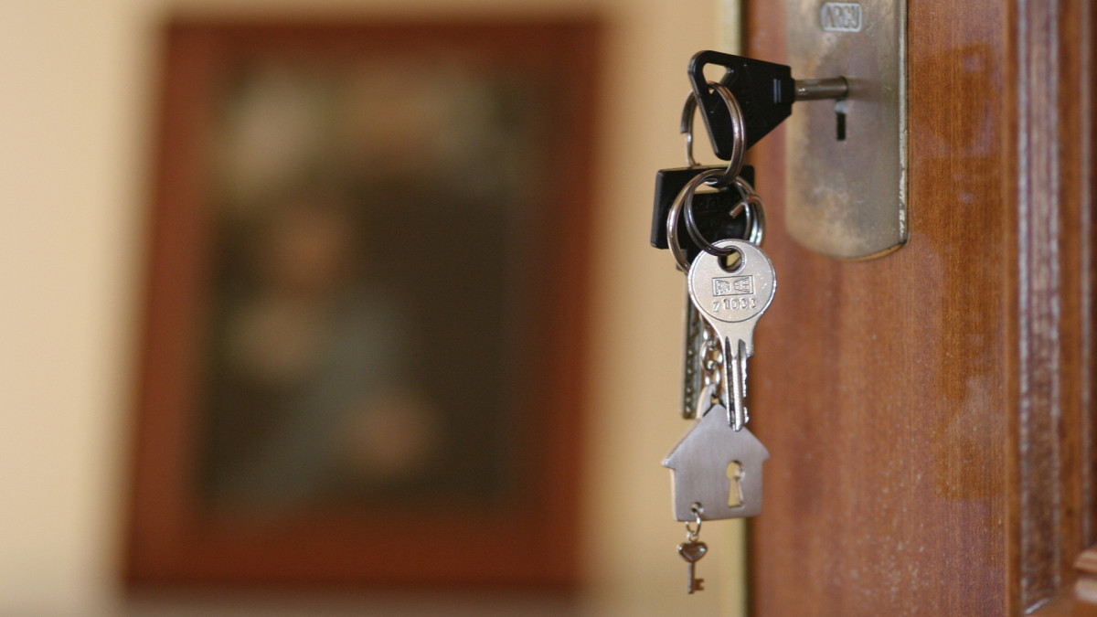Кандасы оформляют арендованные дома в Шымкенте в ипотеку