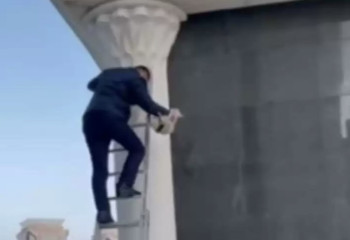 Мұнарадан мысықты құтқарған астаналық елдің алғысына бөленді