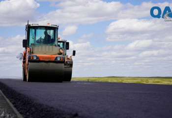 На участке трассы Алматинской области ограничили движение для автотранспорта