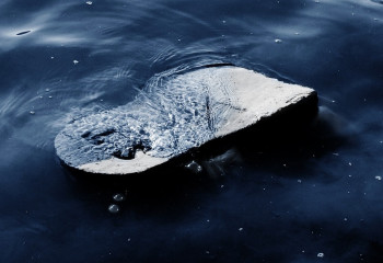 Ертіс өзеніне 7 жасар бала құлап кетті