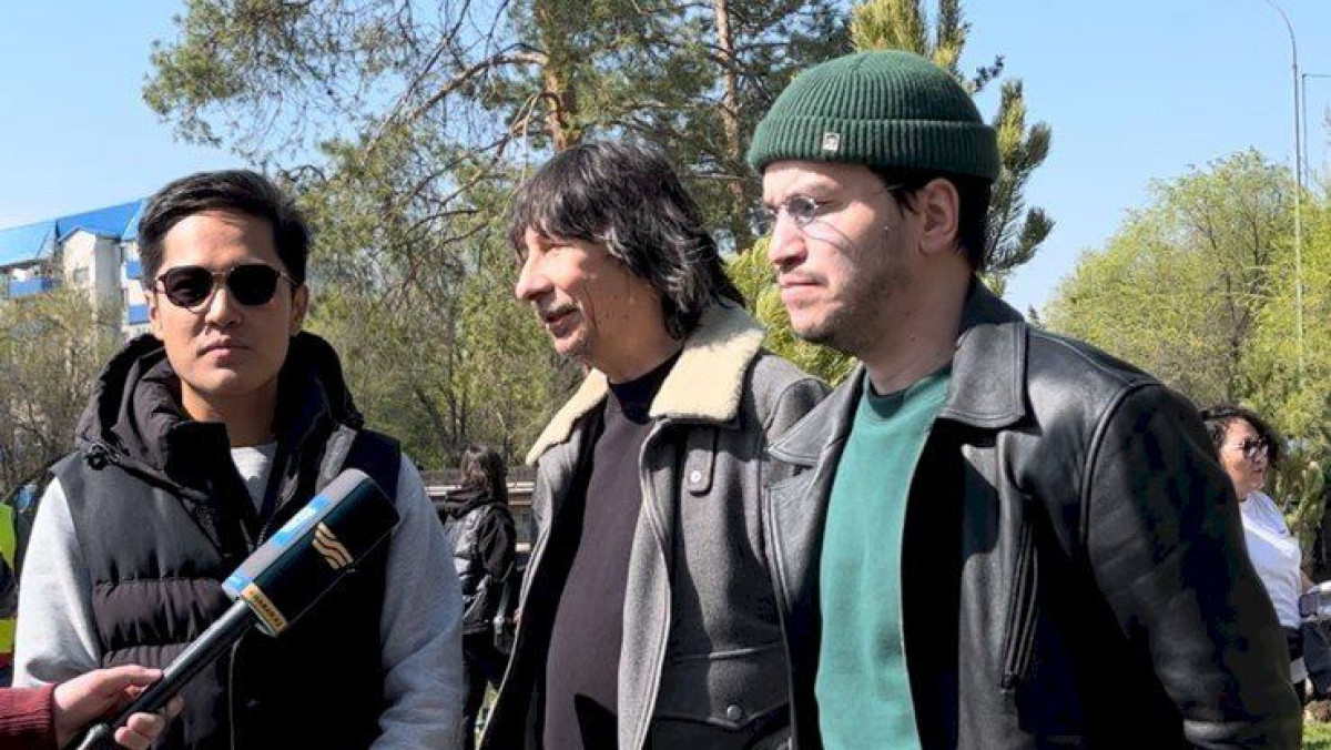 Известные казахстанцы вышли на общегородской субботник Almaty Clean & Green