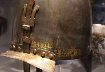 Шлем султана Бейбарса находится в Италии