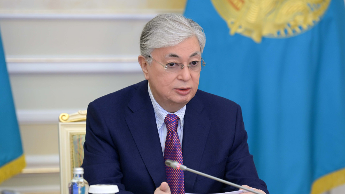 Глава государства поздравил вновь назначенных заместителей председателя АНК