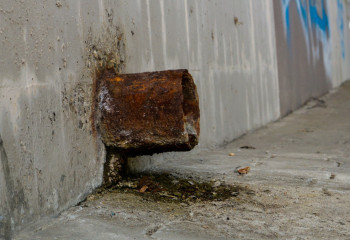 Кәріз құбырынан шала туған ер баланың мәйіті табылды