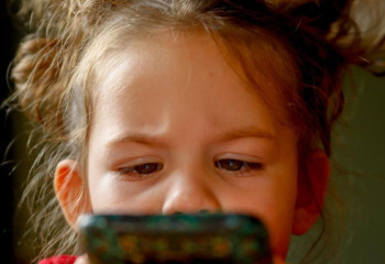 Қазақстанда балаларға арналған арнайы SIM карталар іске қосылады