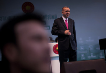 Түркия президенті тікелей эфирде өзін жайсыз сезінді