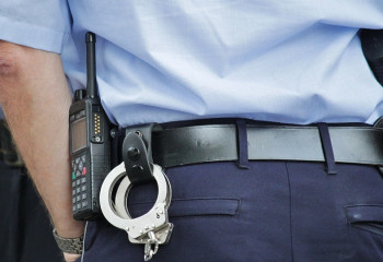 Әскери билетті заңсыз берген: БҚО-да қорғаныс бөлімінің қызметкері қамауға алынды