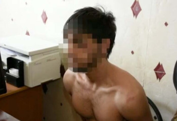 Қарағандыда ер адам бірге тұрған әйелі мен қызын кепілдікке алған