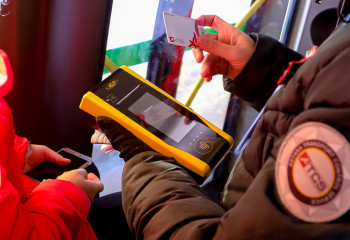 Астанада оқушыларға автобуста тегін жүру карталарын беру уақытша тоқтатылады