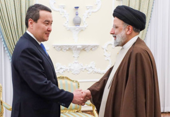 Әлихан Смайылов Тегеранда Иран президентімен кездесті