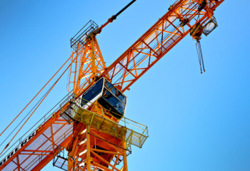 Алматыда құрылысы аяқталмаған 2 көпқабатты үй бұзылды