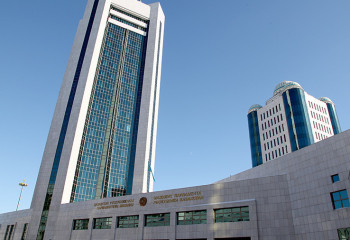 Мәжілісте қоғамдық бақылау туралы заң талқыланды