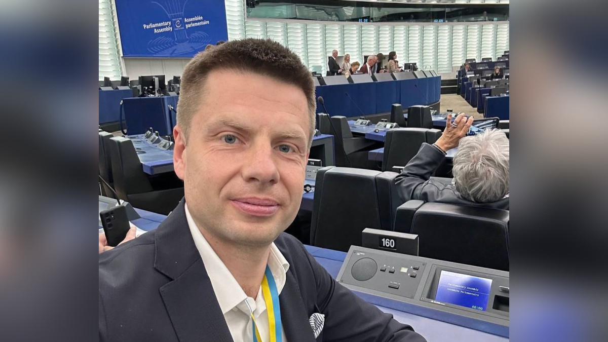  instagram.com/oleksiihoncharenko 