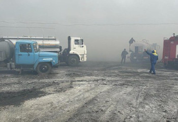 Бывший асфальтобетонный завод загорелся в Костанайской области