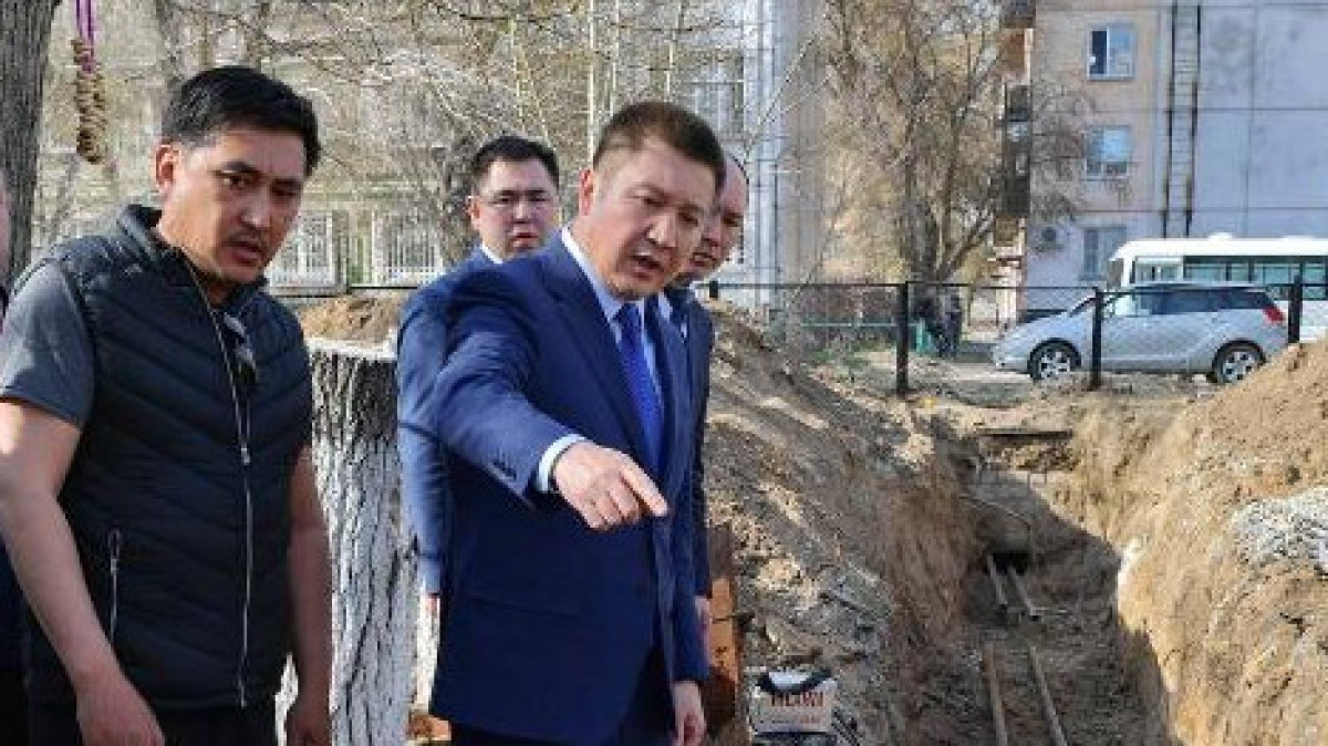 Асаин Байханов проинспектировал ремонт тепловых сетей областного центра