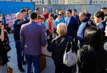 Елорда әкімі Жеңіс Қасымбек үлескерлермен кездесті