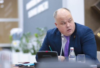 Қазақ тілінде сөйлеп жүргенімді жетістік деп санамаймын –  Максим Рожин