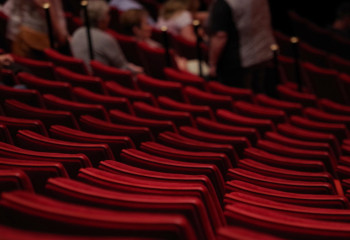 Әуезов театры астаналық көрермендерін қуантпақшы