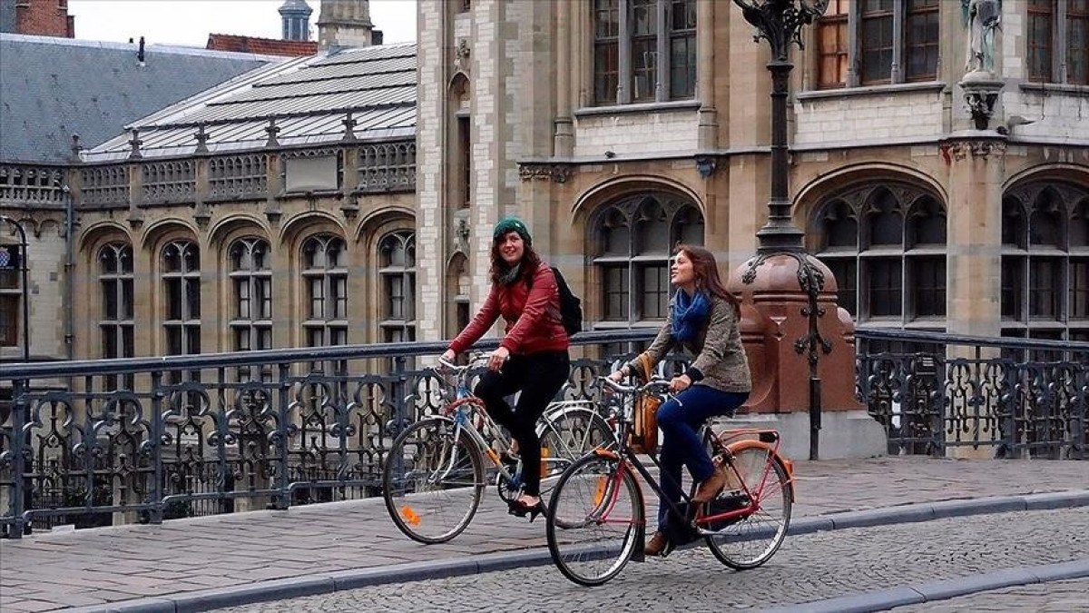 Belgium to begin paying people who cycle to work