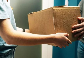 АҚШ-та әйел адамның дене мүшелерін қорапқа салып сатқан