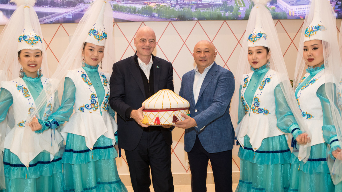 Астанаға ФИФА президенті келді