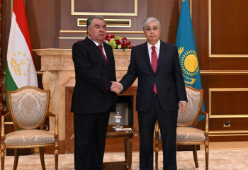 Tokayev meets President of Tajikistan at capital's airport