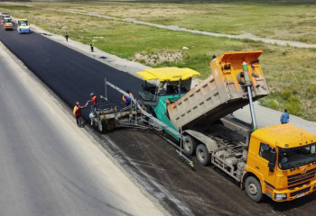 В Казахстане начался дорожно-строительный сезон