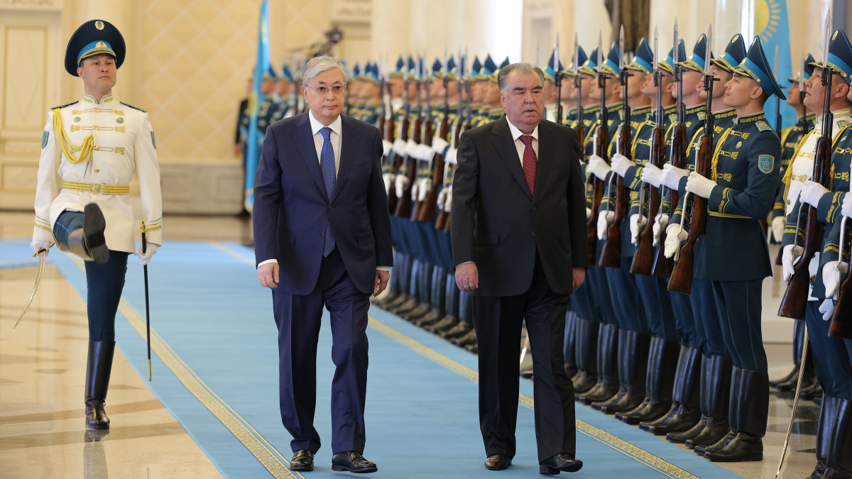 Акорда принимает Президента Таджикистана Эмомали Рахмона