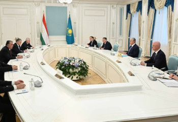 Қазақстан мен Тәжікстан президенттері шағын құрамда келіссөз жүргізді