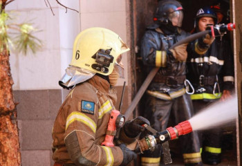 Столичные огнеборцы предотвратили взрыв газовой емкости