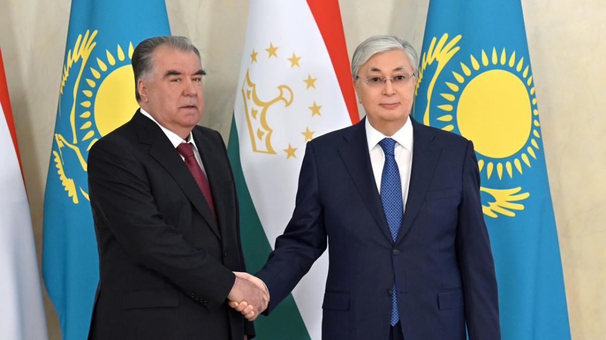 Presidents of Kazakhstan and Tajikistan hold talks in a narrow format