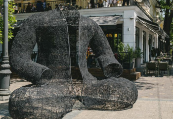 Алматыда «Қара Шапан» арт-нысаны ашылды