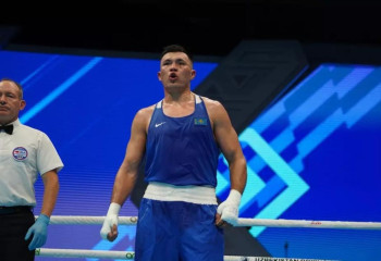 Камшыбек Конкабаев начал чемпионат мира по боксу с победы