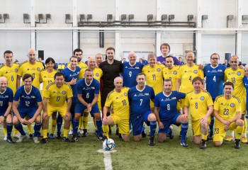 FIFA  президенті Қазақстан қақпасына үш гол соқты