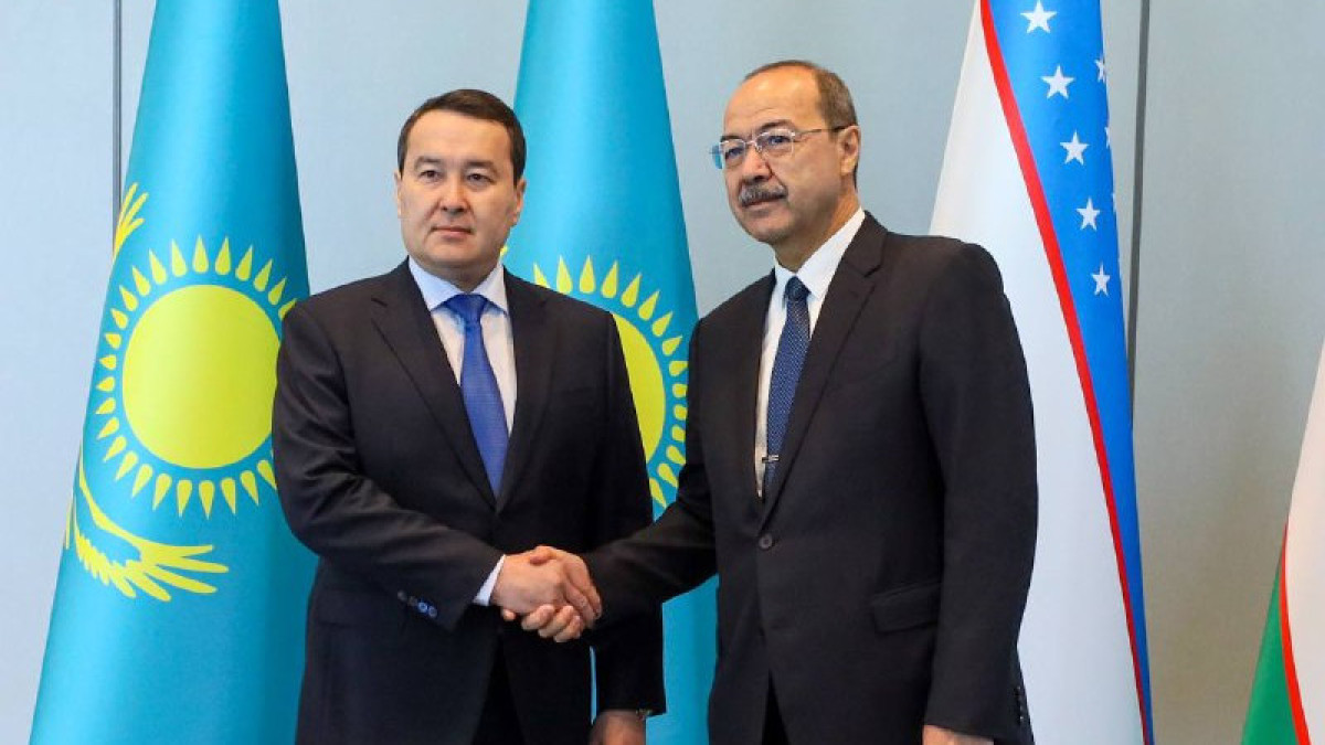 Алихан Смаилов провел переговоры с премьер-министром Узбекистана