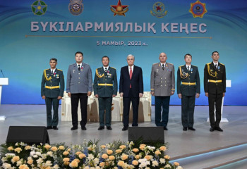 Президент наградил ряд военнослужащих за мужество и самоотверженность