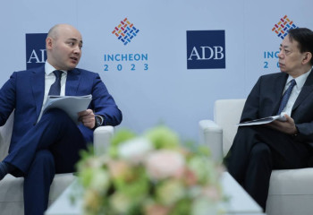 Министр нацэкономики провел встречу с Президентом Азиатского банка развития